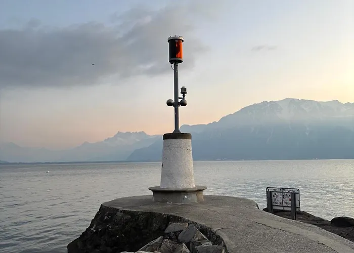 Confort, & A Pied * 라뚜르드필즈